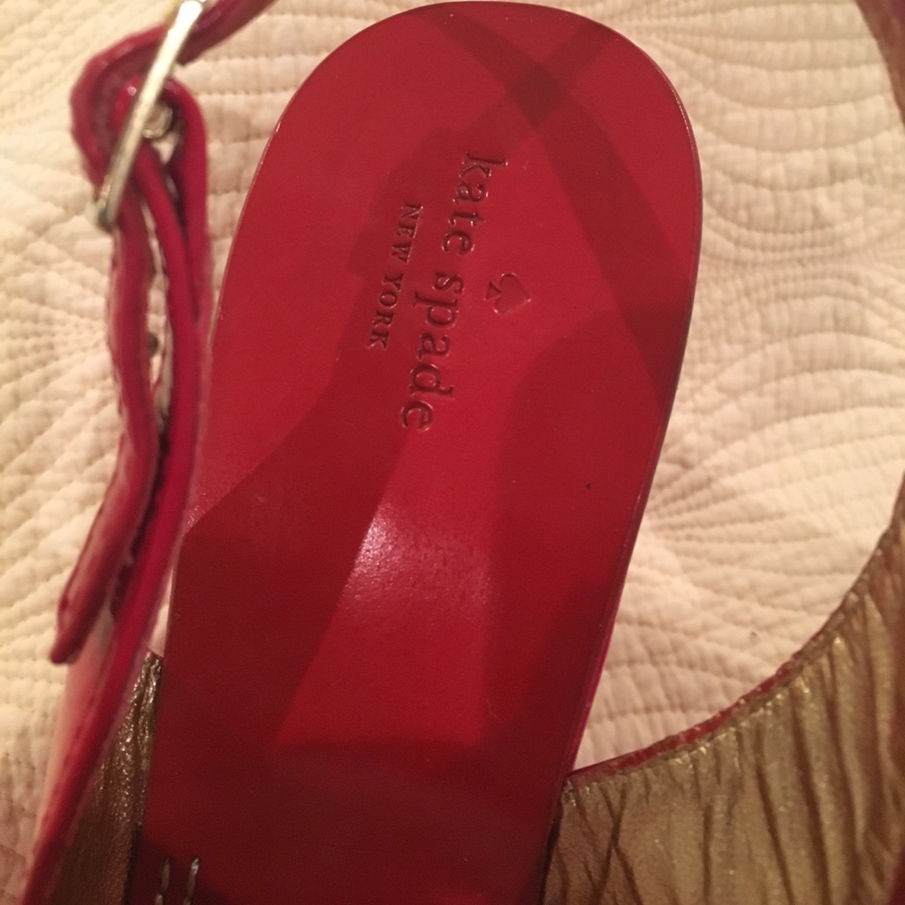 - Kate Spade size 9 red patent leather white sole - Picture 3 of 4